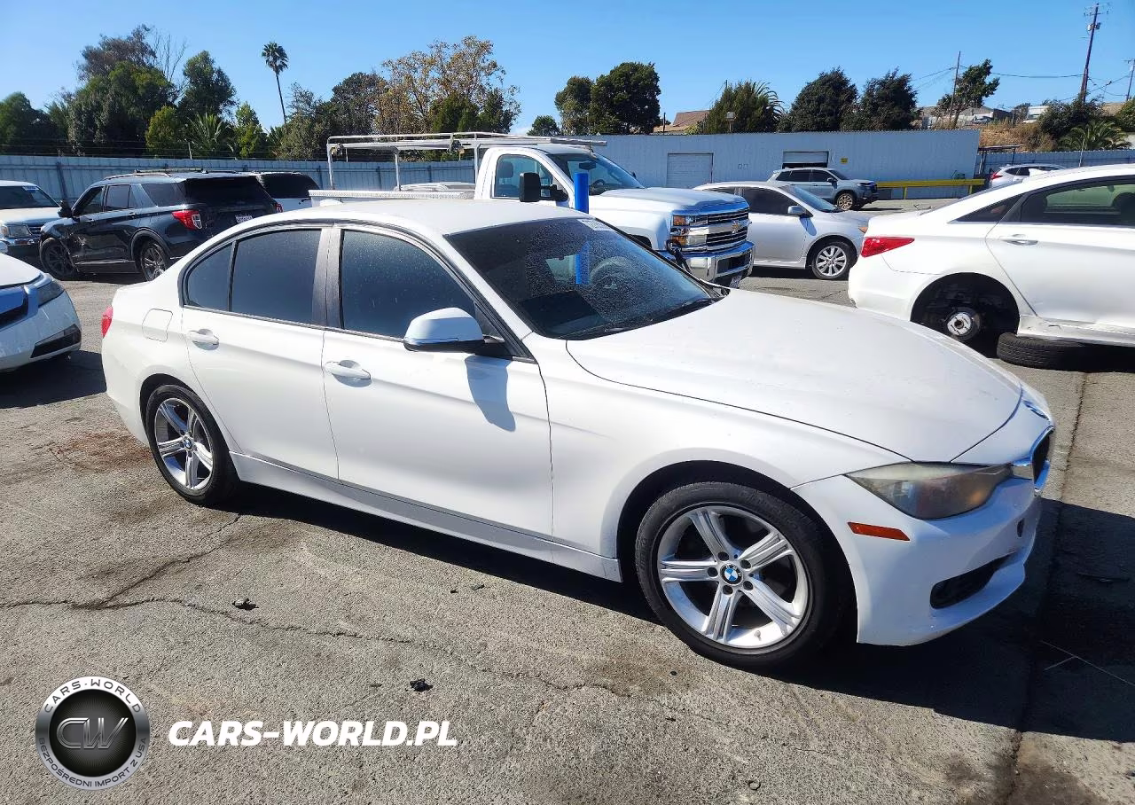 2012 BMW 328 VIN:WBA3A5C54CF342547 - 4