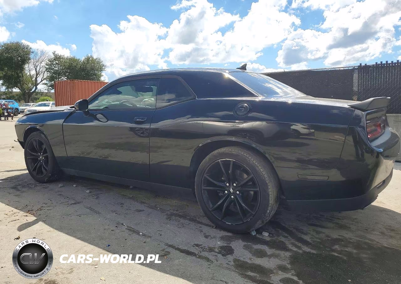 2018 Dodge Challenger Sxt VIN:2C3CDZAG1JH334685 - 2