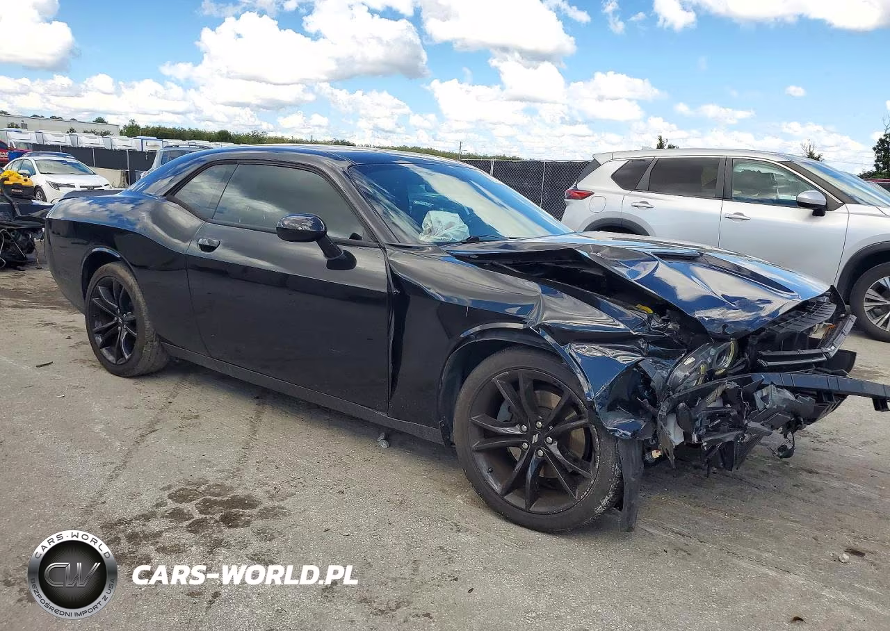 2018 Dodge Challenger Sxt VIN:2C3CDZAG1JH334685 - 4