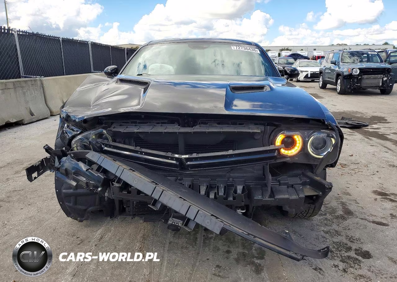2018 Dodge Challenger Sxt VIN:2C3CDZAG1JH334685 - 5