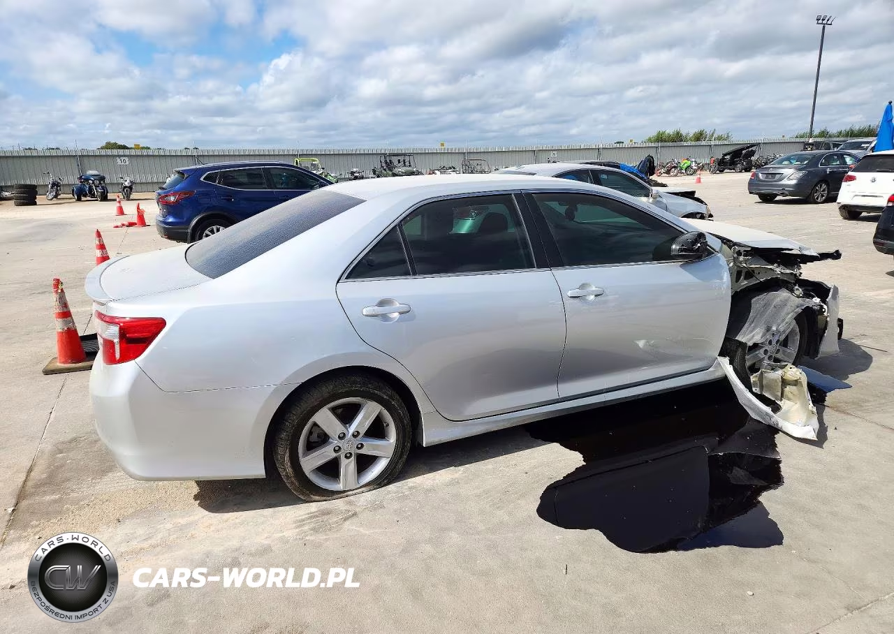 2013 Toyota Camry Se VIN:4T1BF1FKXDU209732 - 3