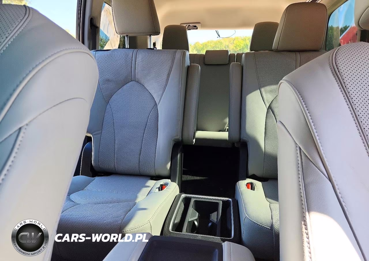 2026 Toyota Grand Highlander Hybrid Limited VIN:5TDACAB56TS104679 - 10