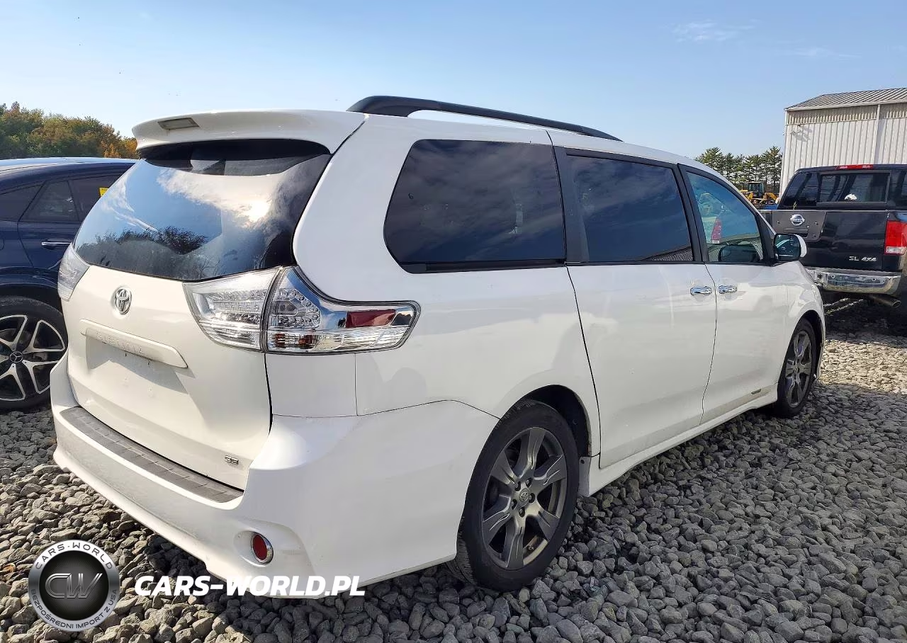 2017 Toyota Sienna Se VIN:5TDXZ3DC7HS802242 - 3