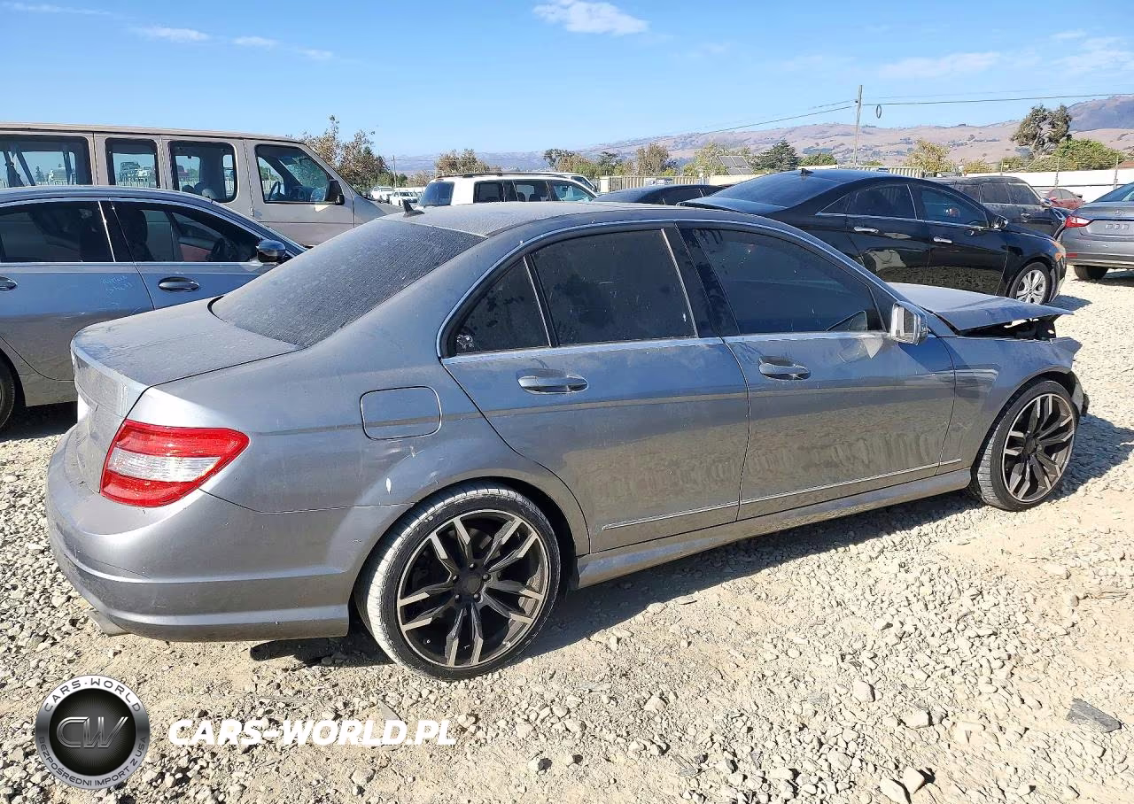2010 Mercedes-Benz C 300 VIN:WDDGF5EB6AR115340 - 3