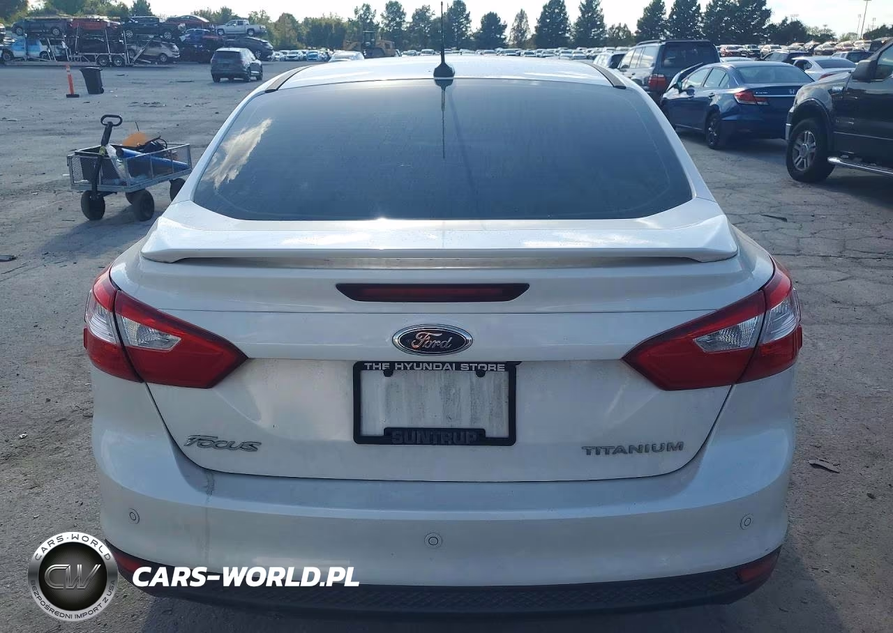 2012 Ford Focus VIN:1FAHP3J27CL173958 - 6