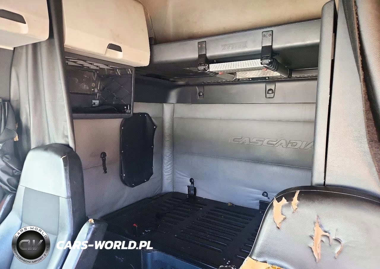 2019 Freightliner Cascadia 126 Semi Truck VIN:3AKJHHDR9KSHU6002 - 10