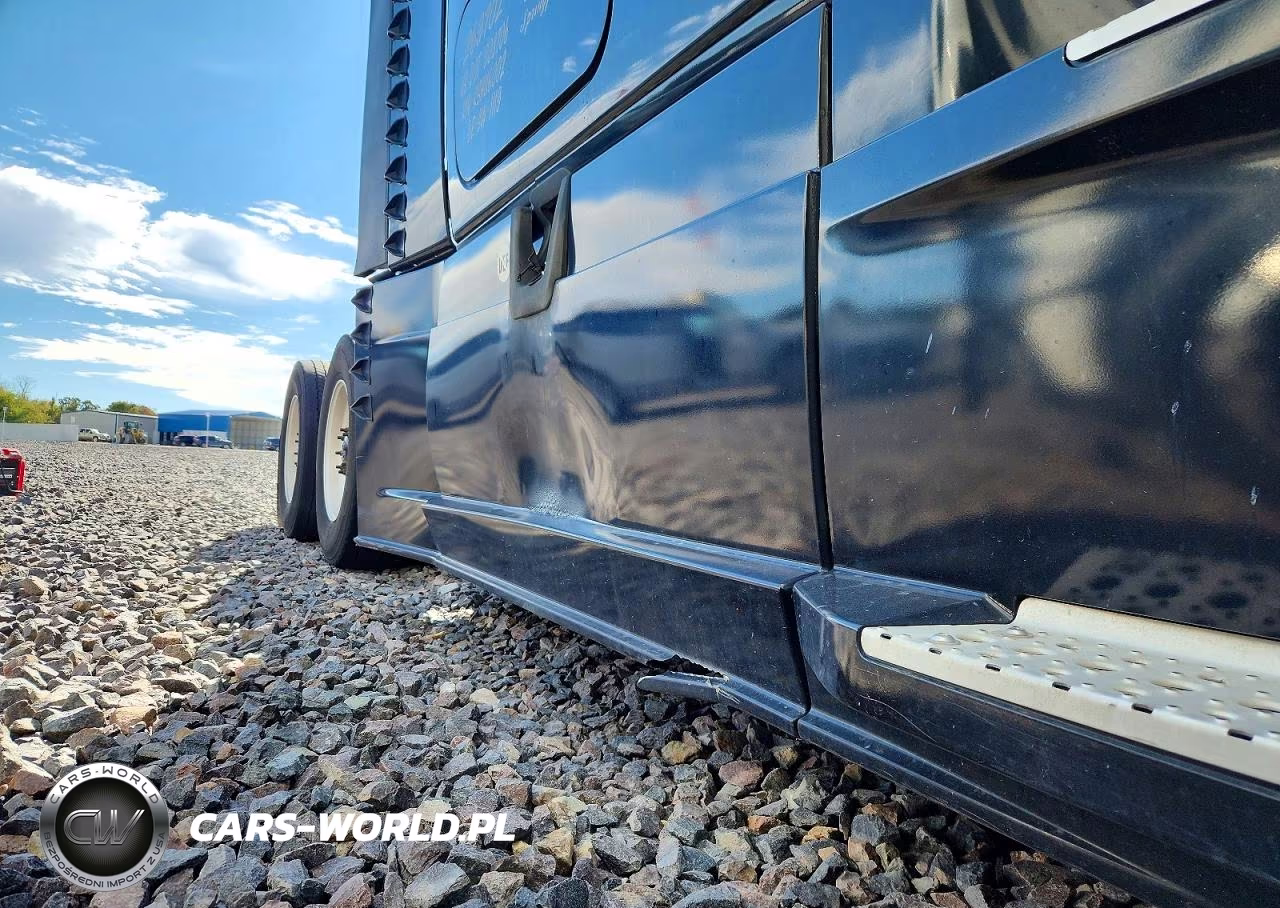 2019 Freightliner Cascadia 126 Semi Truck VIN:3AKJHHDR9KSHU6002 - 13