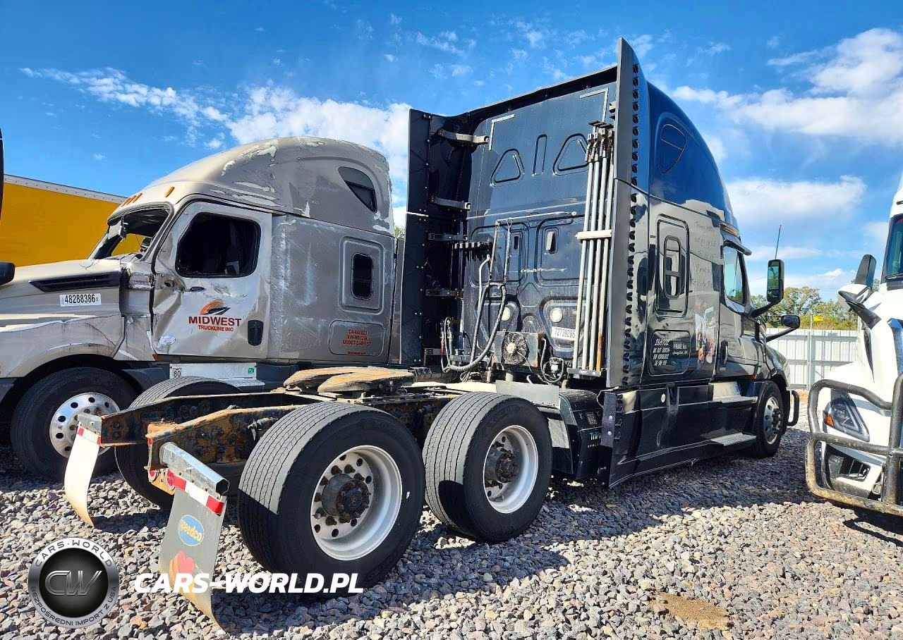 2019 Freightliner Cascadia 126 Semi Truck VIN:3AKJHHDR9KSHU6002 - 3