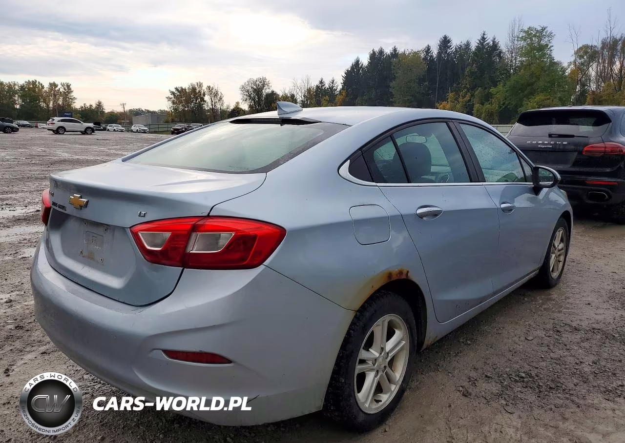 2017 Chevrolet Cruze Lt VIN:1G1BE5SM3H7164877 - 3