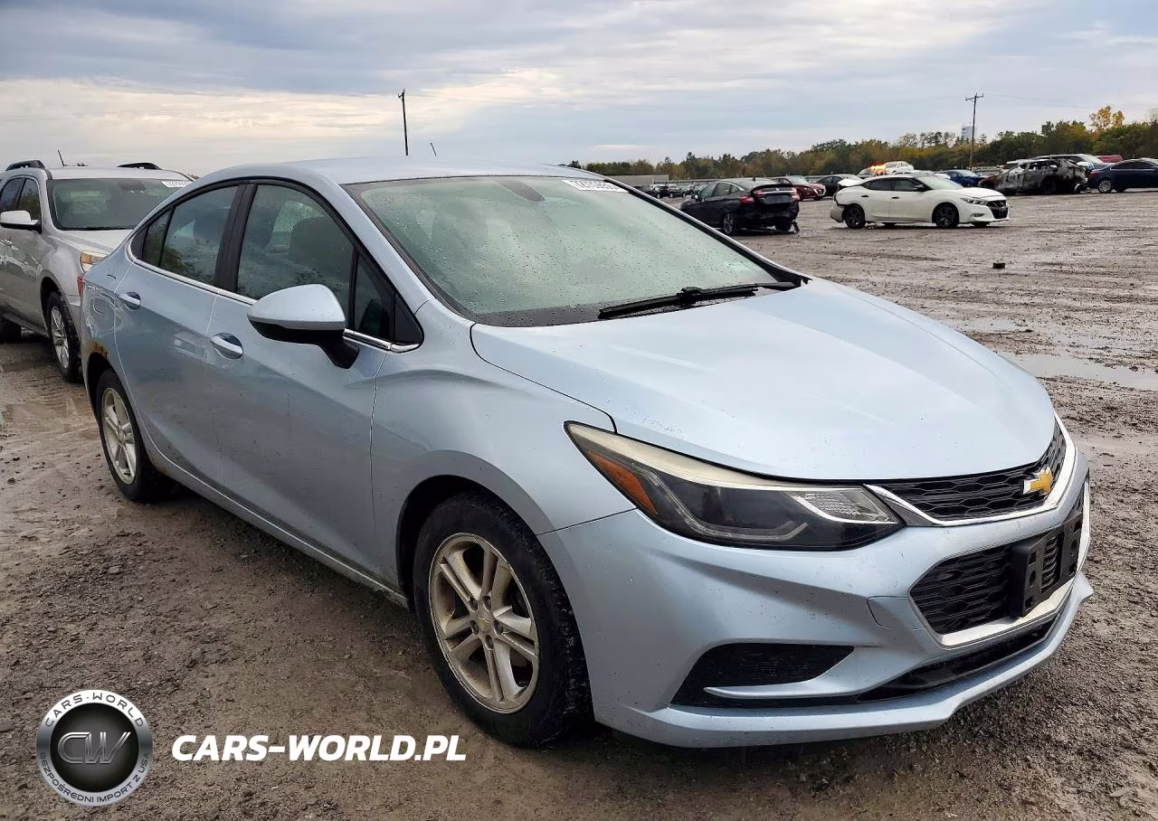 2017 Chevrolet Cruze Lt VIN:1G1BE5SM3H7164877 - 4
