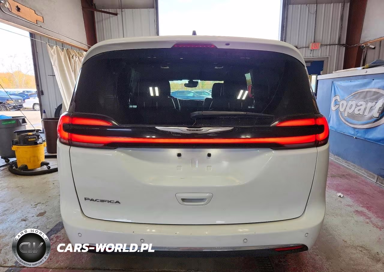 2025 Chrysler Pacifica Select VIN:2C4RC1BG8SR614771 - 6