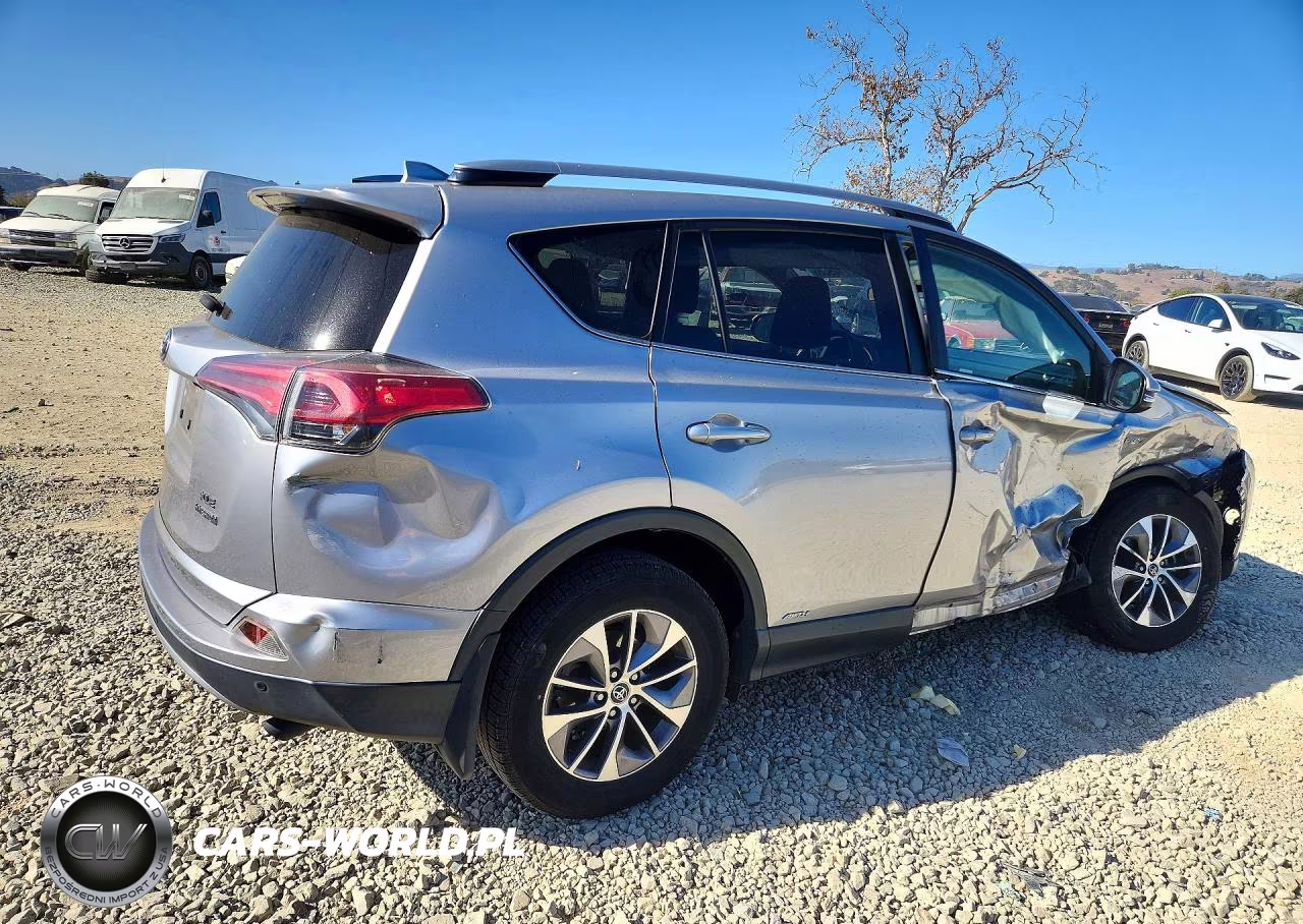 2018 Toyota Rav4 Hybrid Xle VIN:JTMRJREV2JD192206 - 3