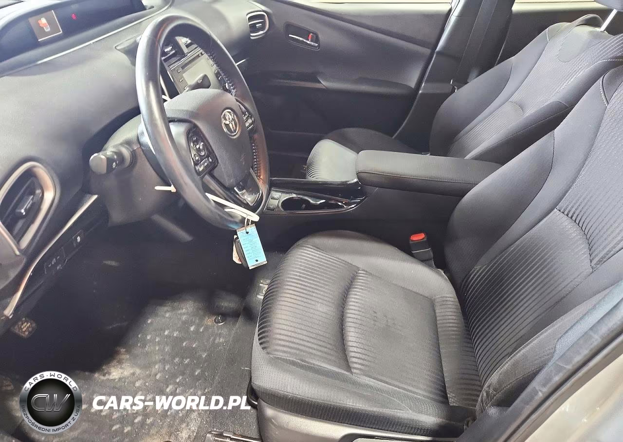 2021 Toyota Prius Prime Le VIN:JTDKAMFP9M3177426 - 7