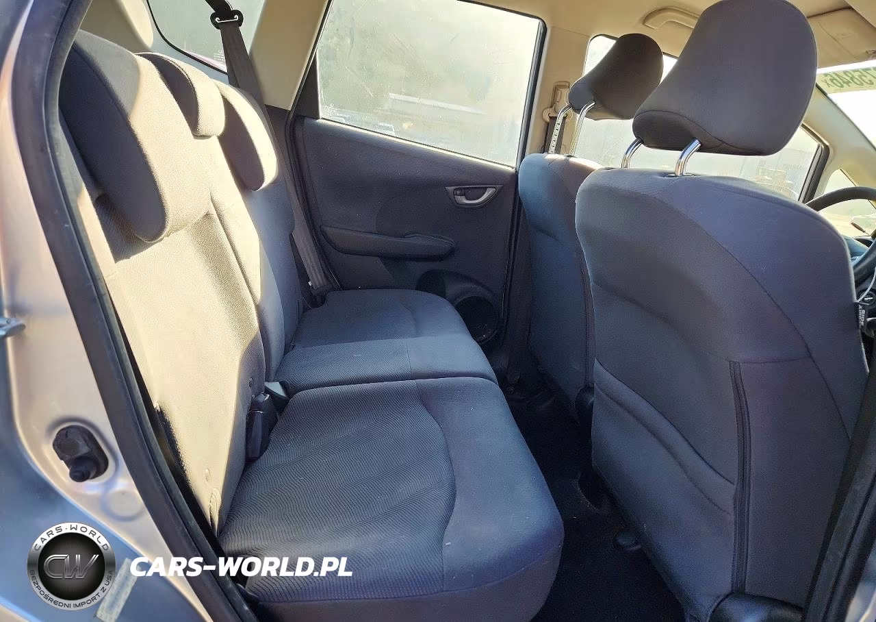 2013 Honda Fit VIN:JHMGE8H30DC081906 - 10