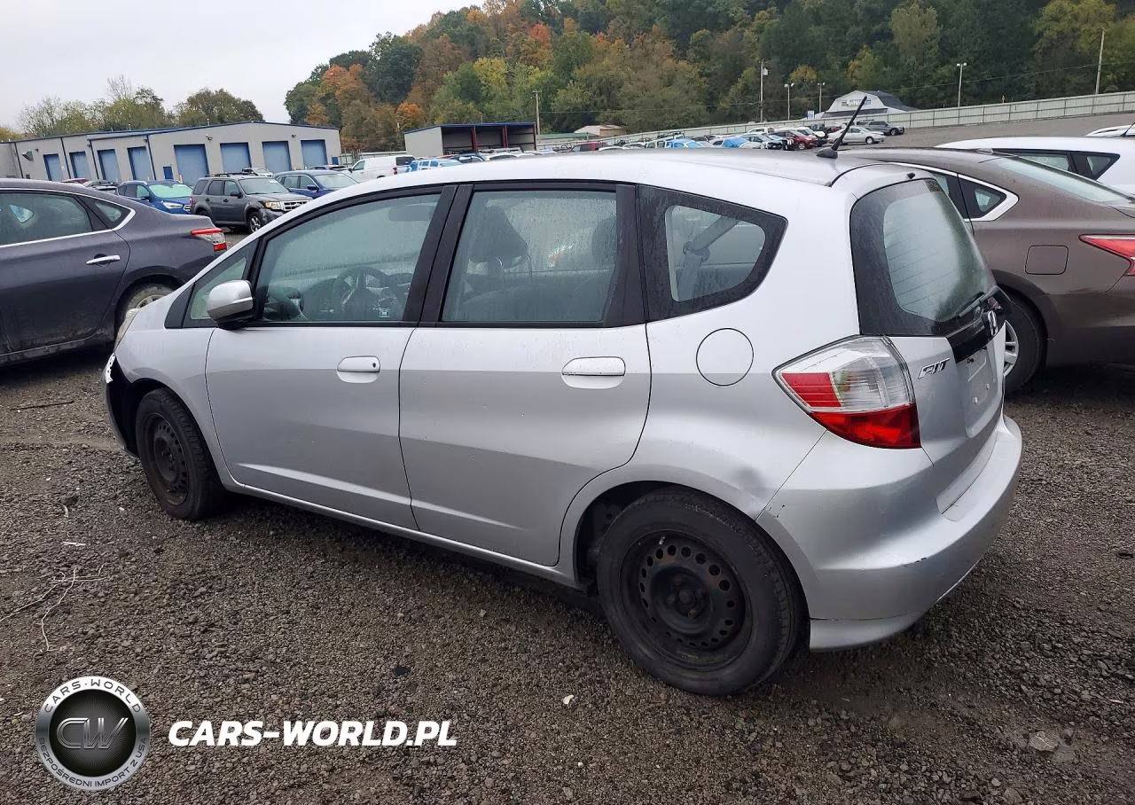 2013 Honda Fit VIN:JHMGE8H30DC081906 - 2