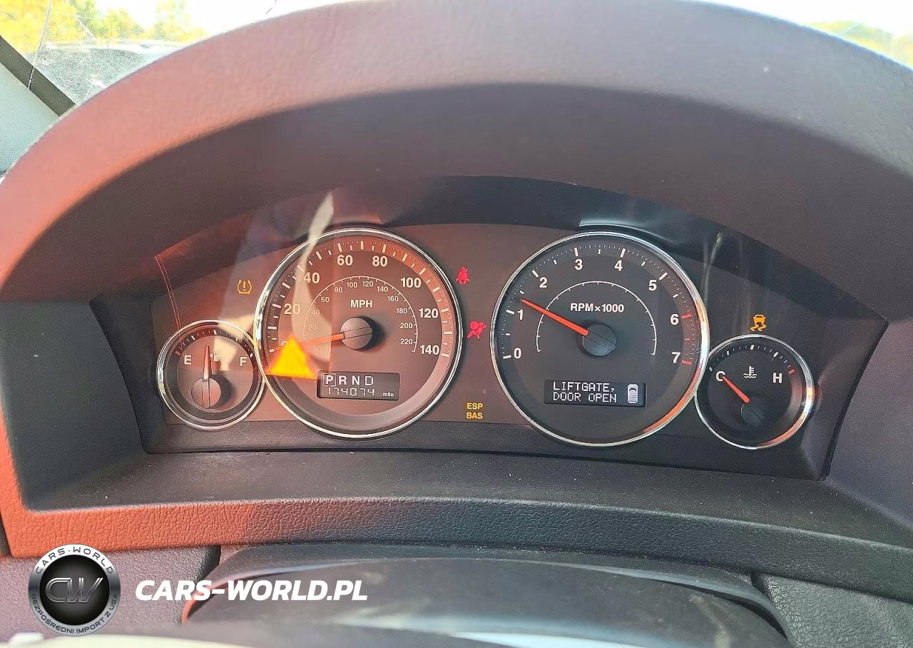 2008 Jeep Grand Cherokee Laredo VIN:1J8GR48K58C102639 - 9