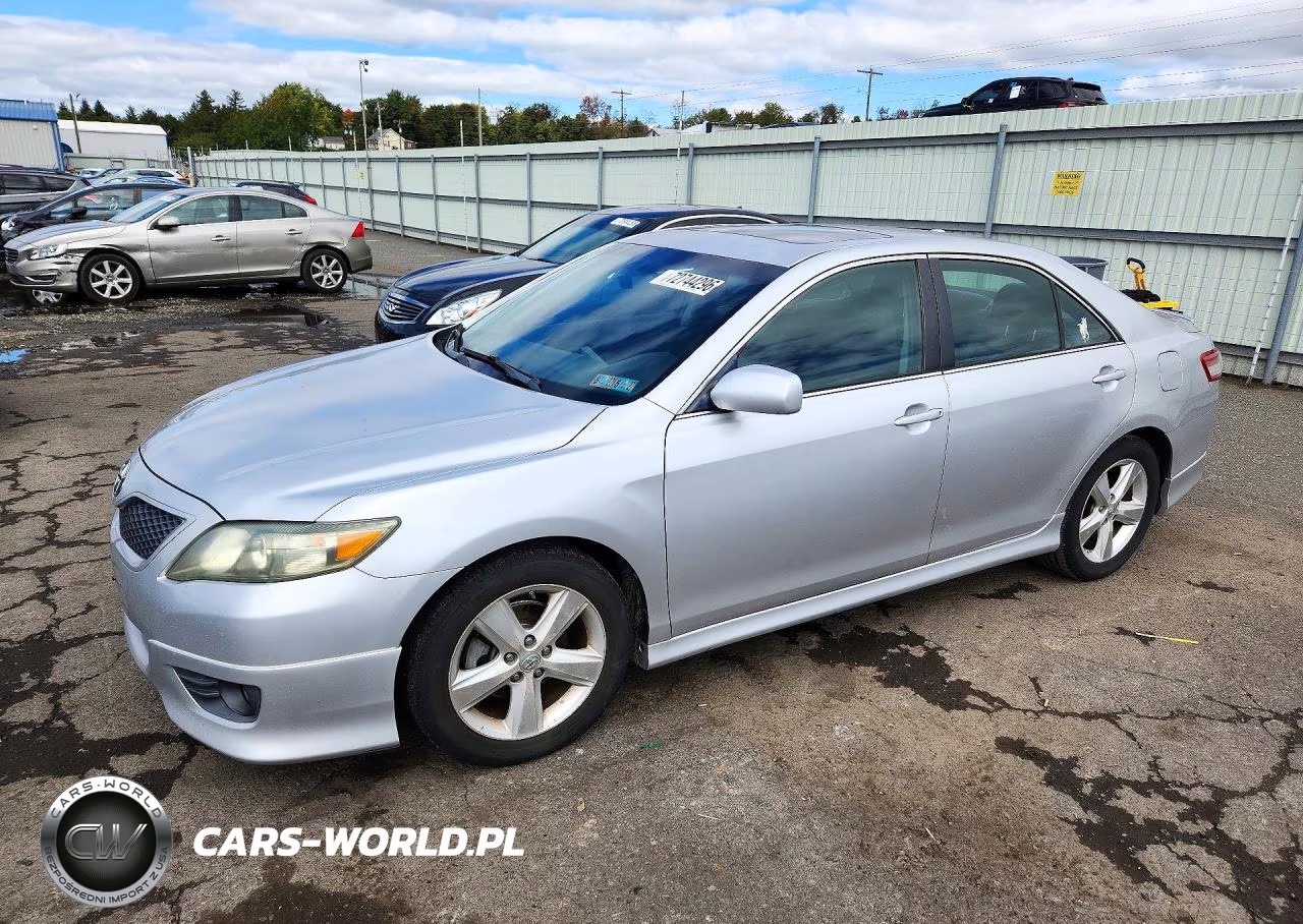 2010 Toyota Camry Se – zdjęcie 1 z 12
