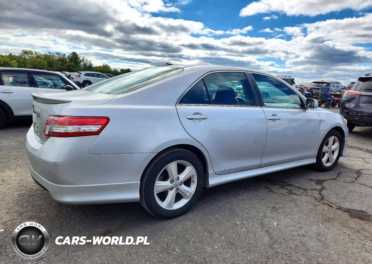 2010 Toyota Camry Se VIN:4T1BF3EK3AU090169 - 3