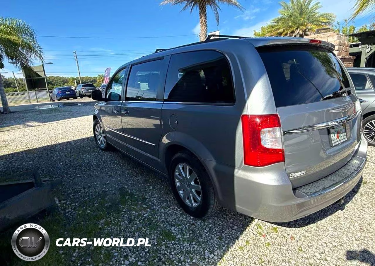 2014 Chrysler Town & Country Touring VIN:2C4RC1BG9ER277807 - 3
