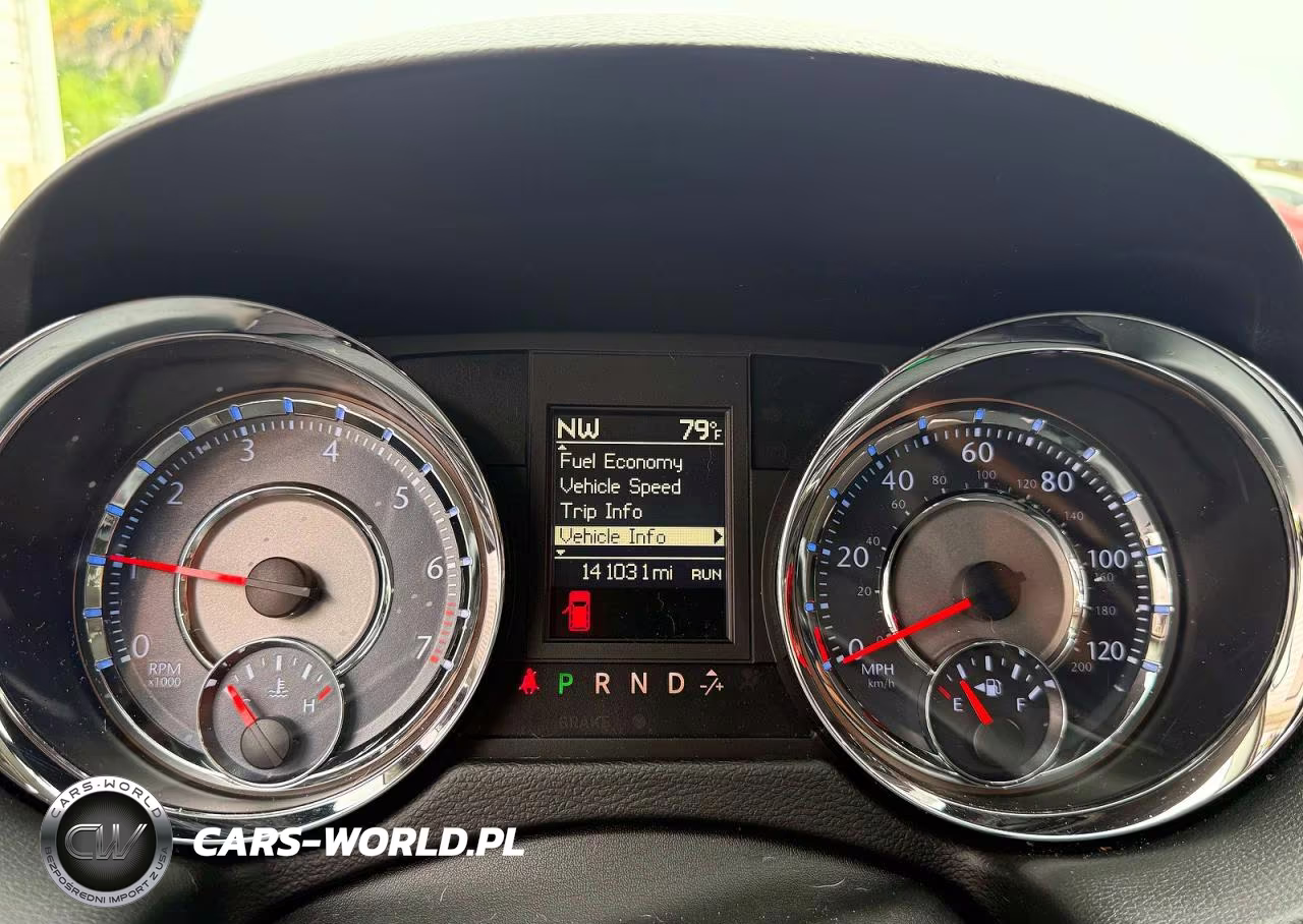 2014 Chrysler Town & Country Touring VIN:2C4RC1BG9ER277807 - 8