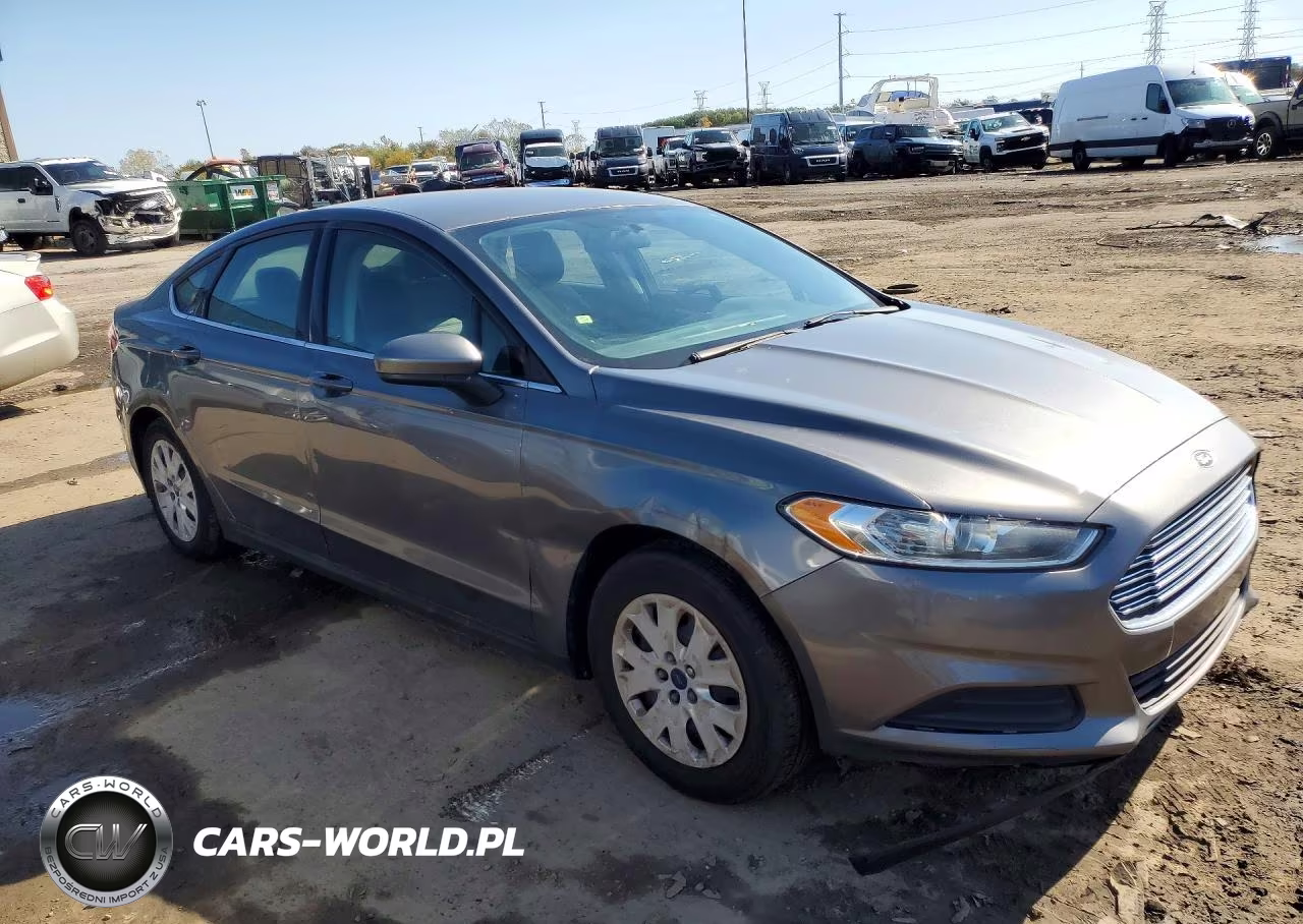 2014 Ford Fusion S VIN:3FA6P0G75ER169100 - 4