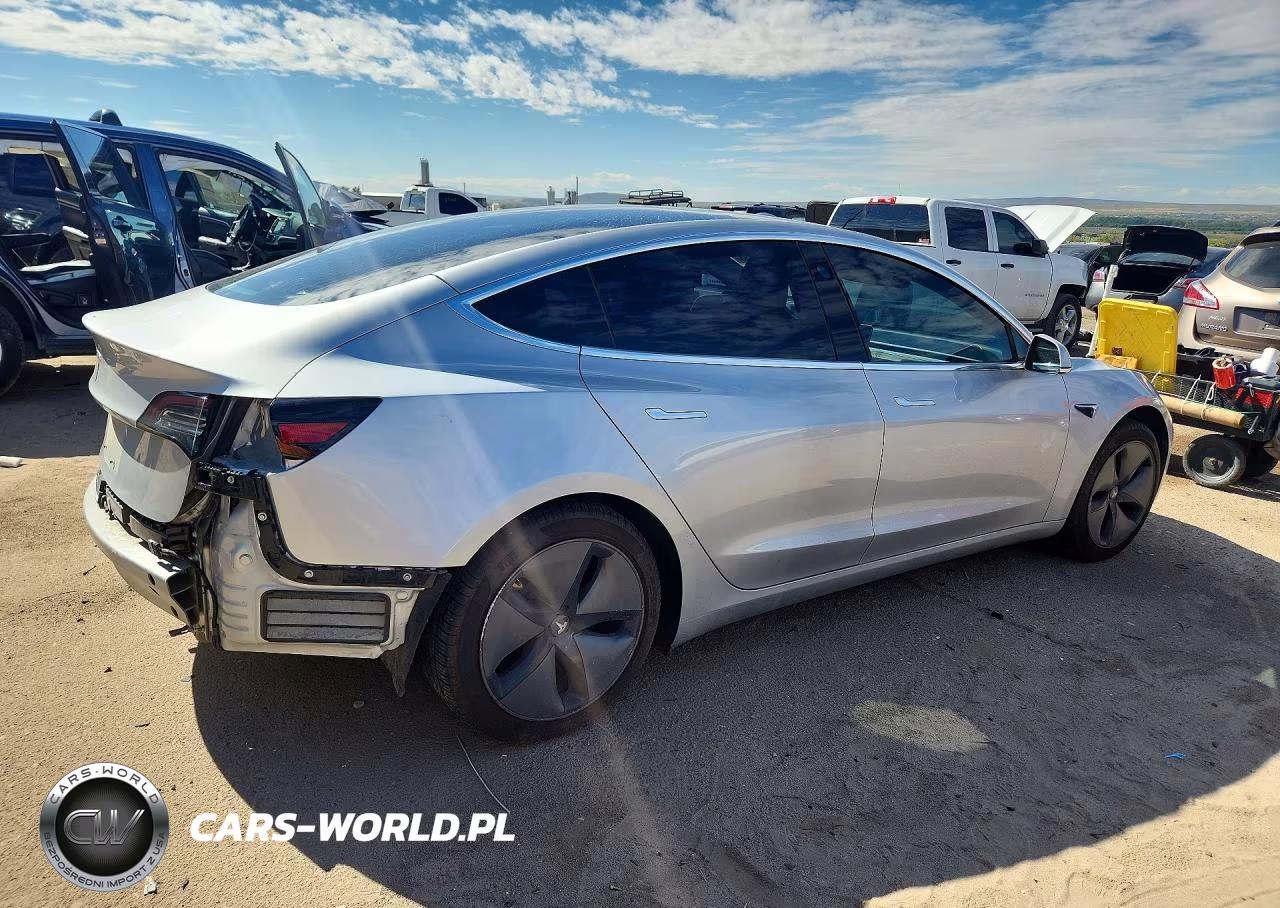 2018 Tesla Model 3 VIN:5YJ3E1EA6JF095351 - 3