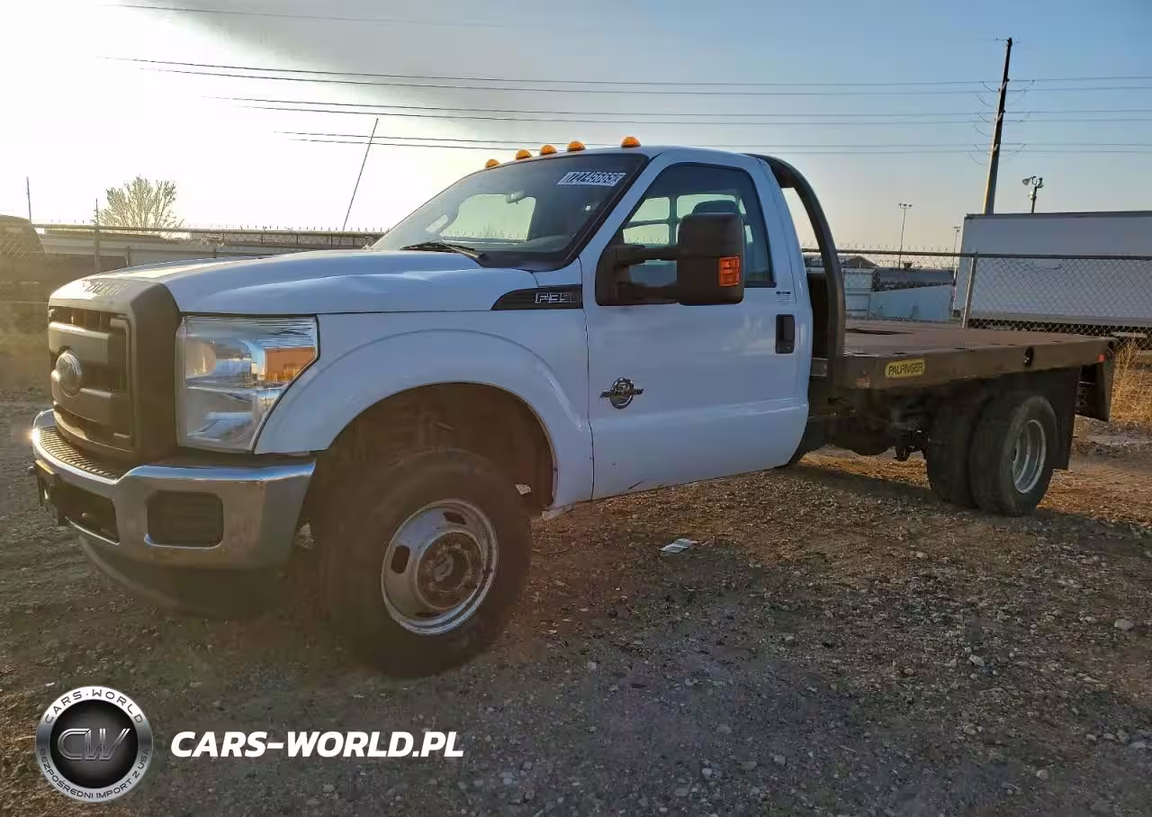 2016 Ford F350 Super Duty Flatbed Truck