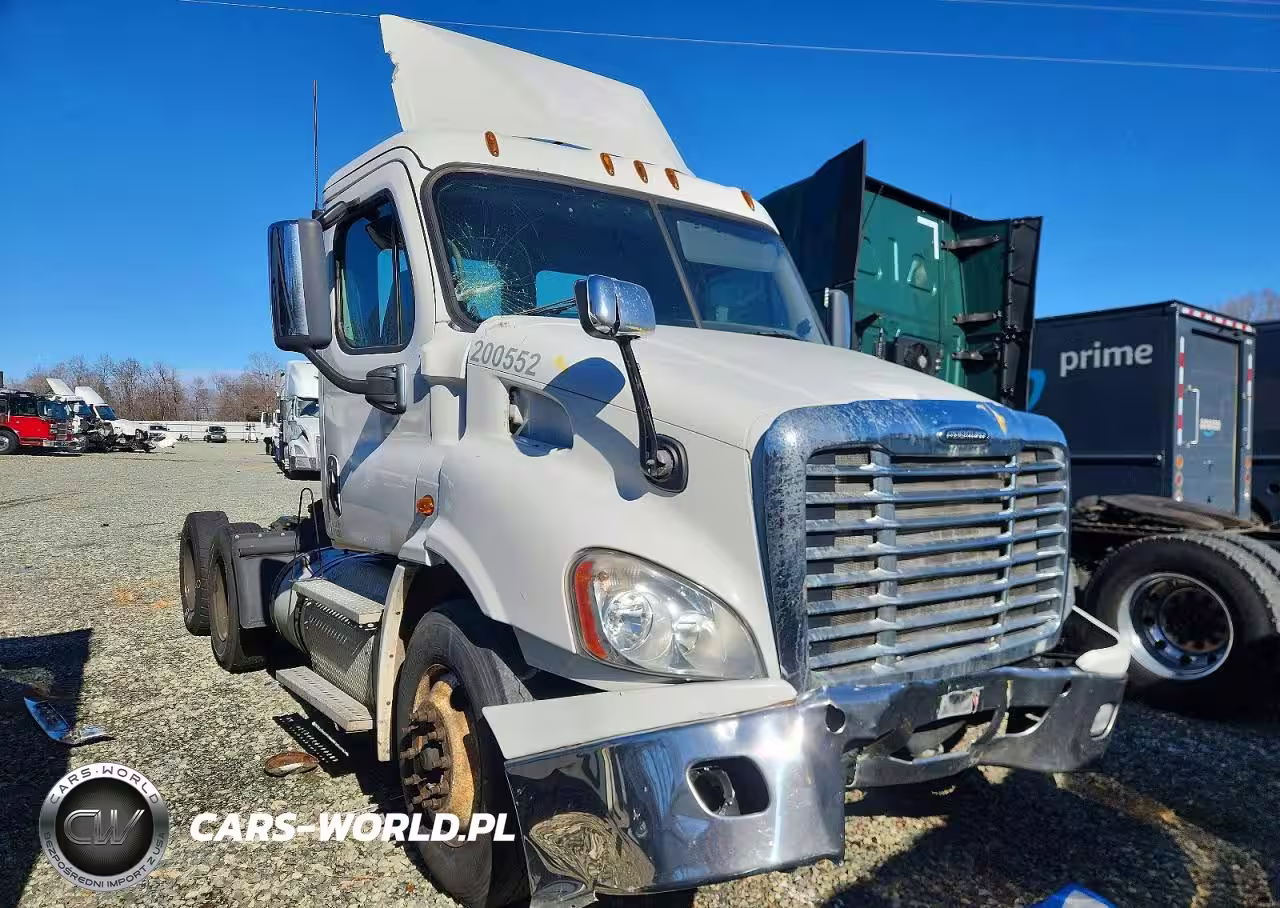 2016 Freightliner Cascadia 113 Semi Truck