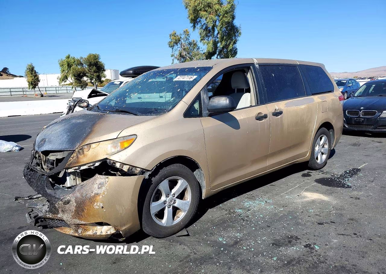 2012 Toyota Sienna Base 7-Passenger