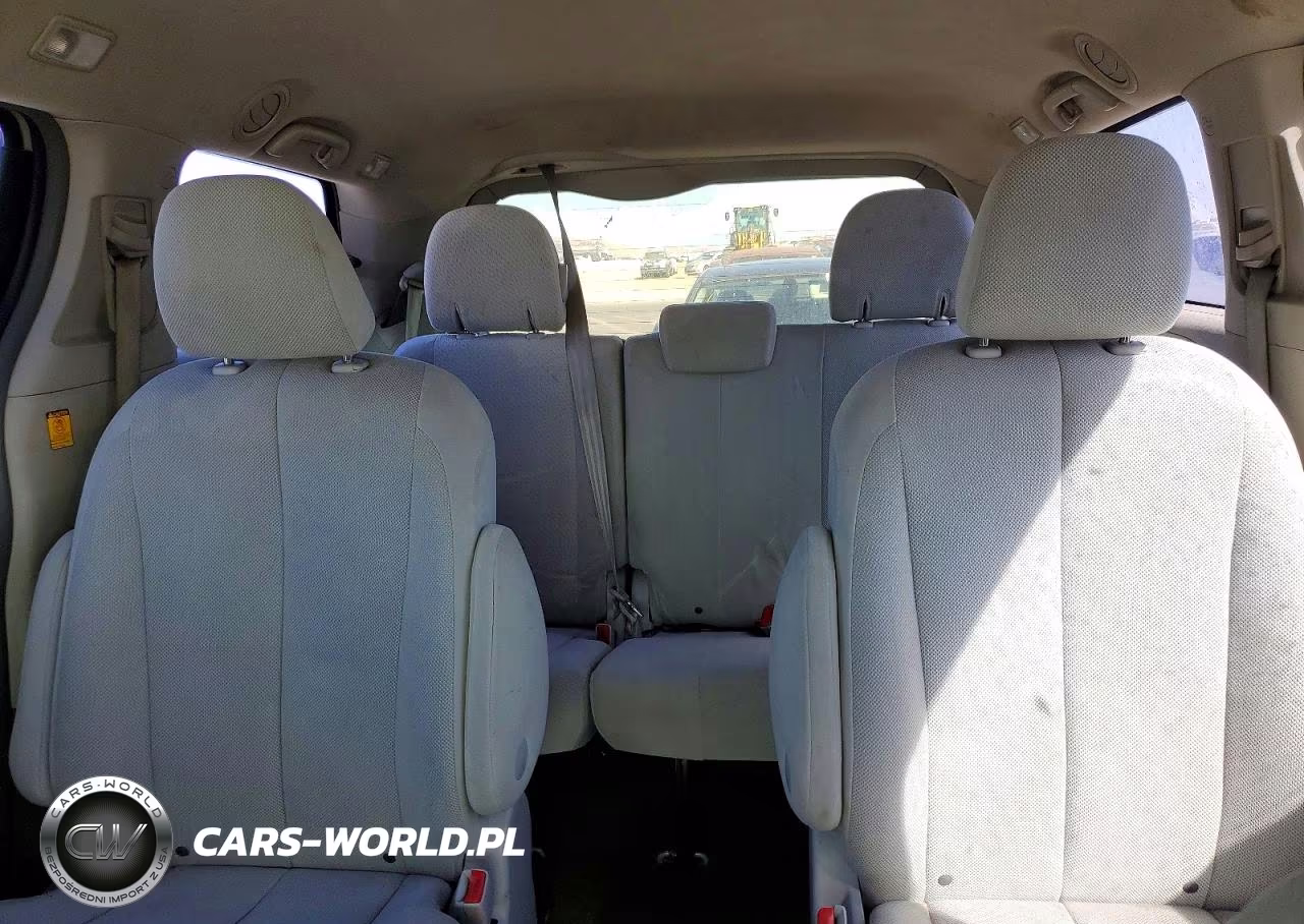 2012 Toyota Sienna Base 7-Passenger VIN:5TDKA3DC4CS011810 - 10