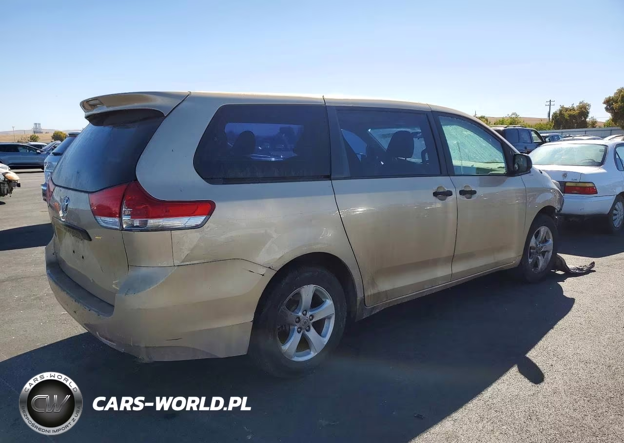 2012 Toyota Sienna Base 7-Passenger VIN:5TDKA3DC4CS011810 - 3