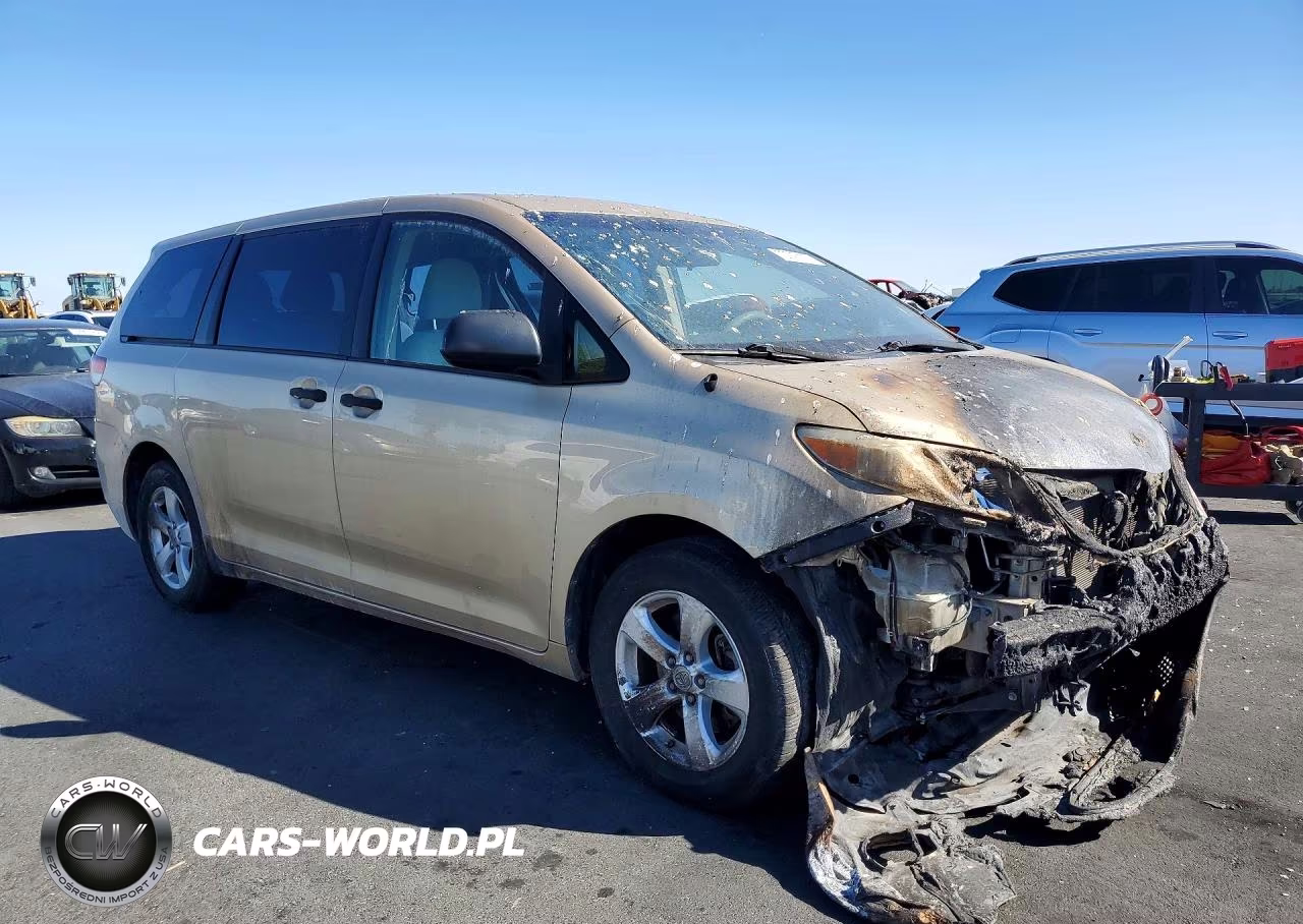 2012 Toyota Sienna Base 7-Passenger VIN:5TDKA3DC4CS011810 - 4