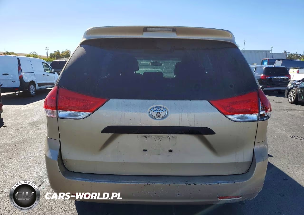 2012 Toyota Sienna Base 7-Passenger VIN:5TDKA3DC4CS011810 - 6