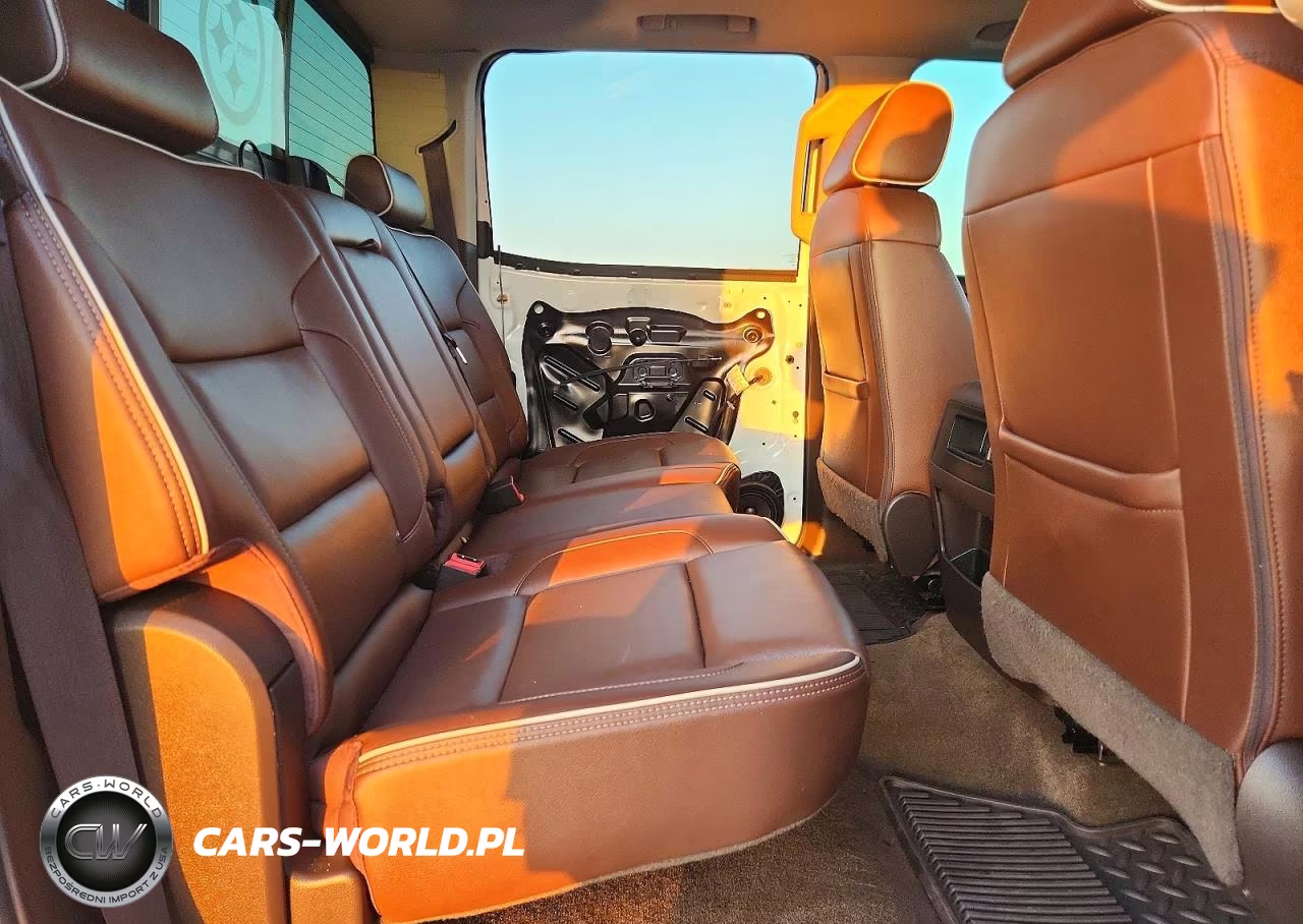 2018 Chevrolet Silverado K1500 High Country VIN:3GCUKTEJ2JG122208 - 10