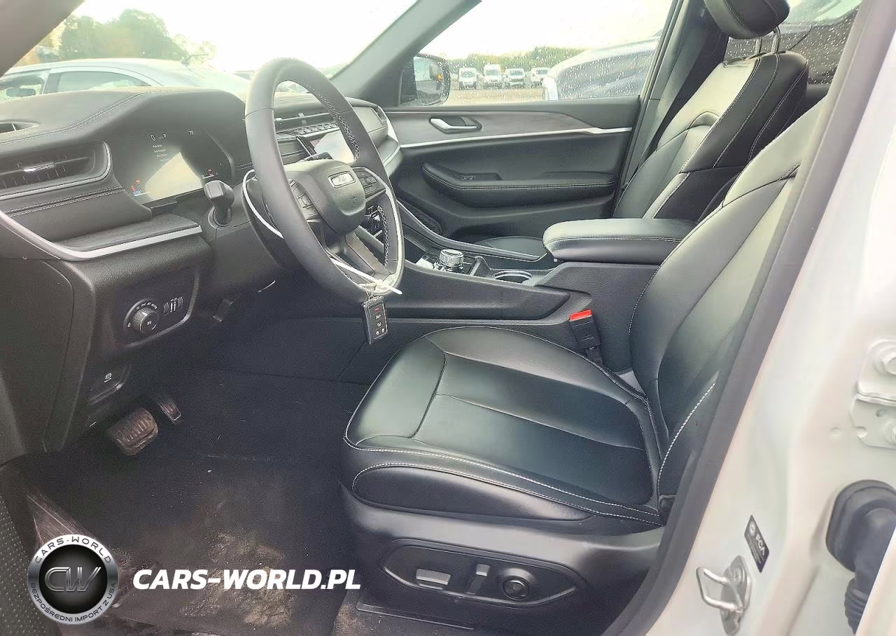 2025 Jeep Grand Cherokee Limited VIN:1C4RJHBG6SC282370 - 7