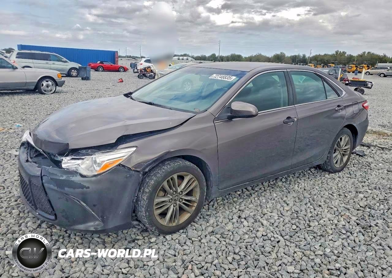 2015 Toyota Camry Le – zdjęcie 1 z 13