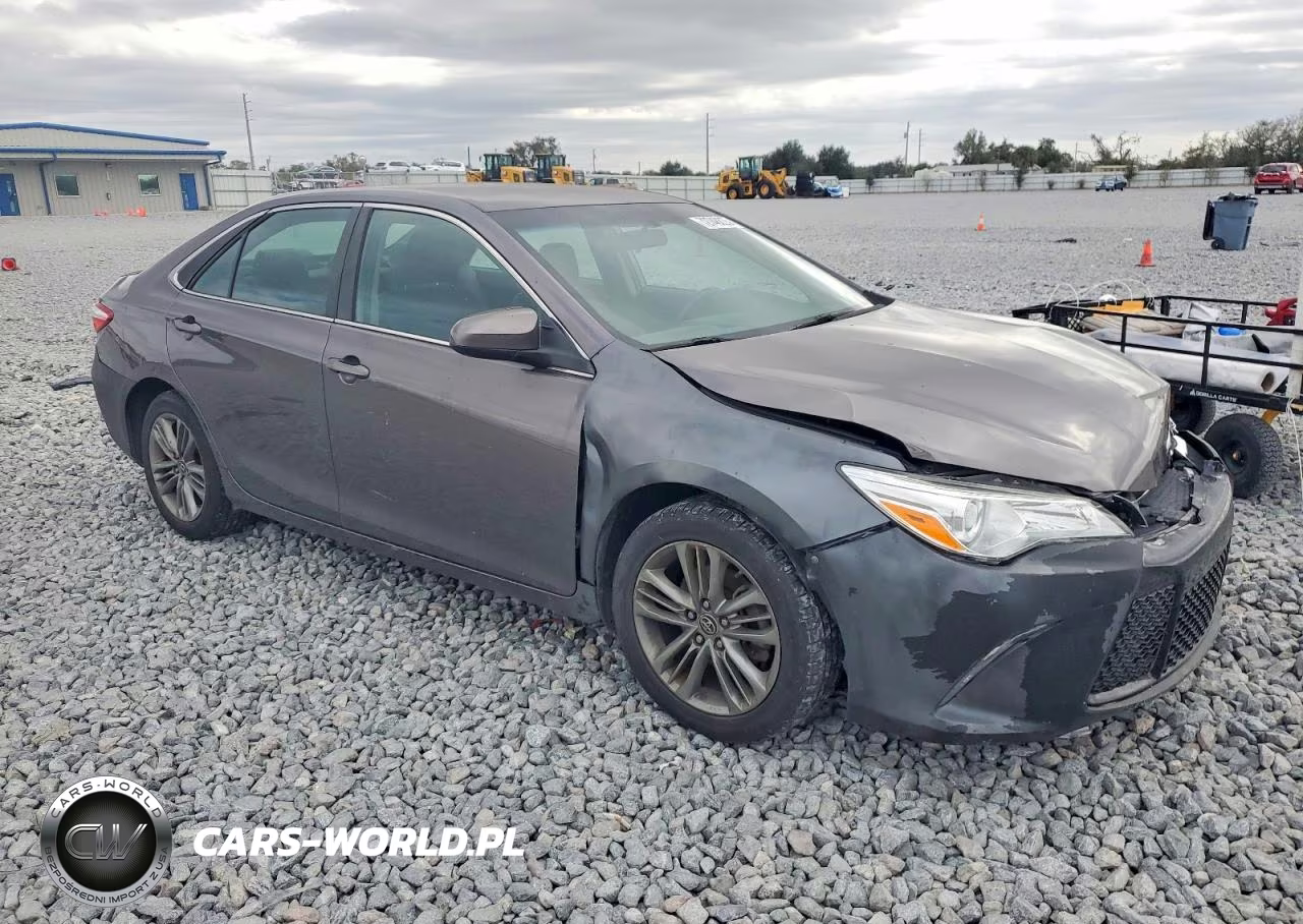 2015 Toyota Camry Le VIN:4T1BF1FK8FU063494 - 4