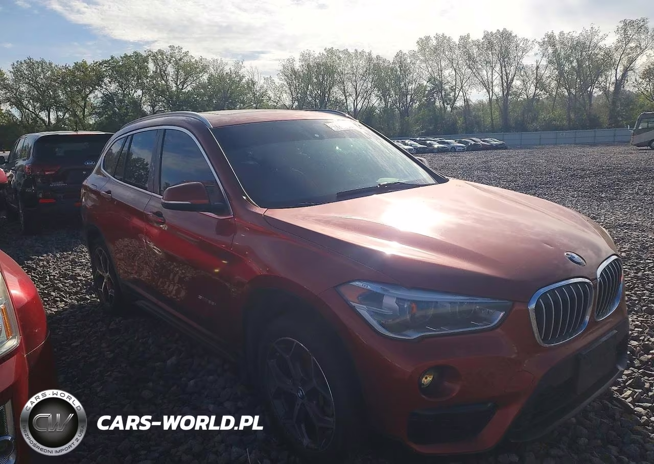2018 BMW X1 Sdrive28I VIN:WBXHU7C3XJ5H45516 - 4