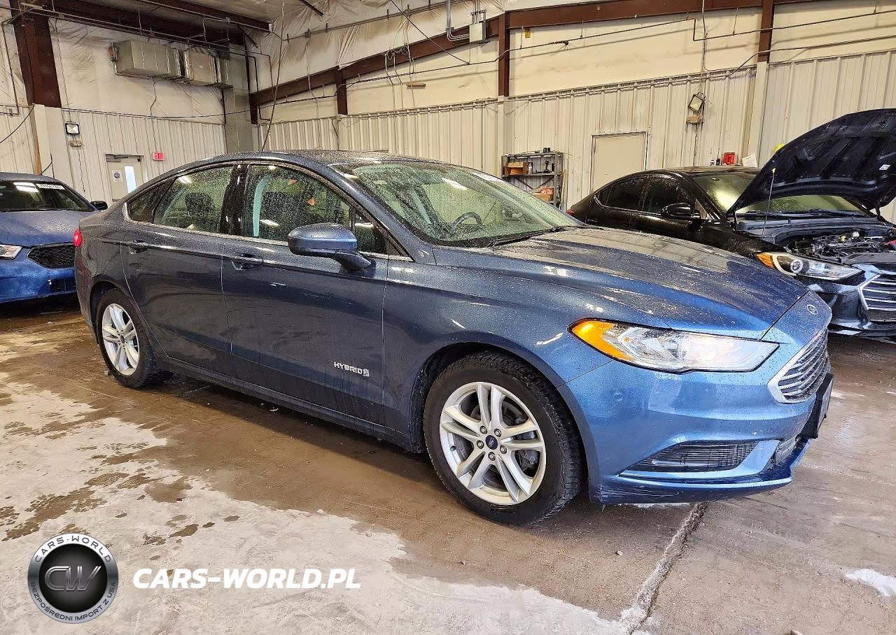 2018 Ford Fusion Se Hybrid VIN:3FA6P0LU9JR232396 - 4