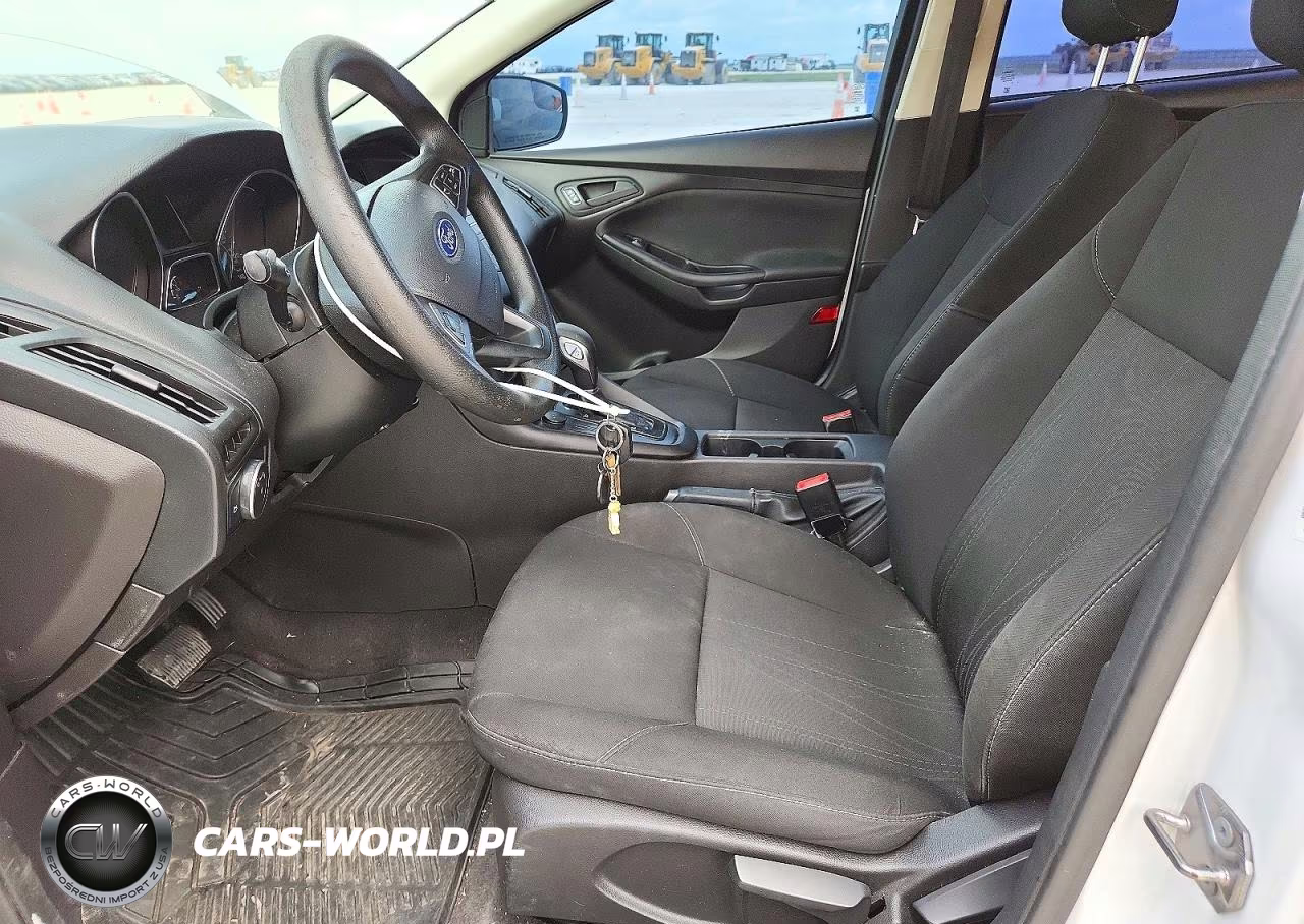 2018 Ford Focus S VIN:1FADP3E24JL277426 - 7