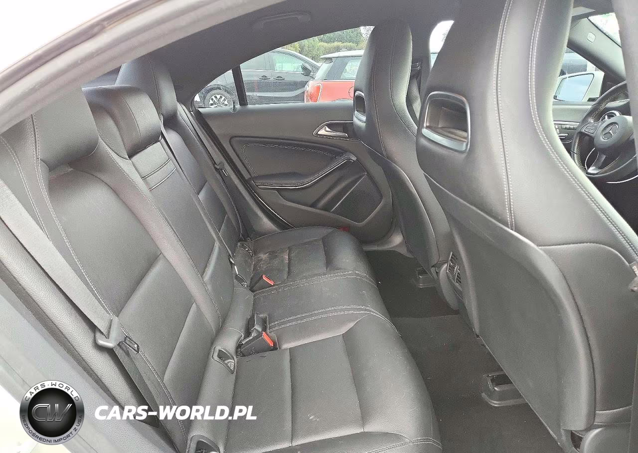 2018 Mercedes-Benz Cla 250 VIN:WDDSJ4EB0JN524024 - 10