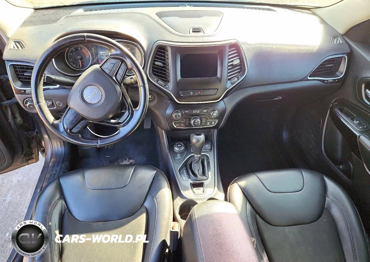 2019 Jeep Cherokee Latitude Plus VIN:1C4PJMLN3KD489614 - 8
