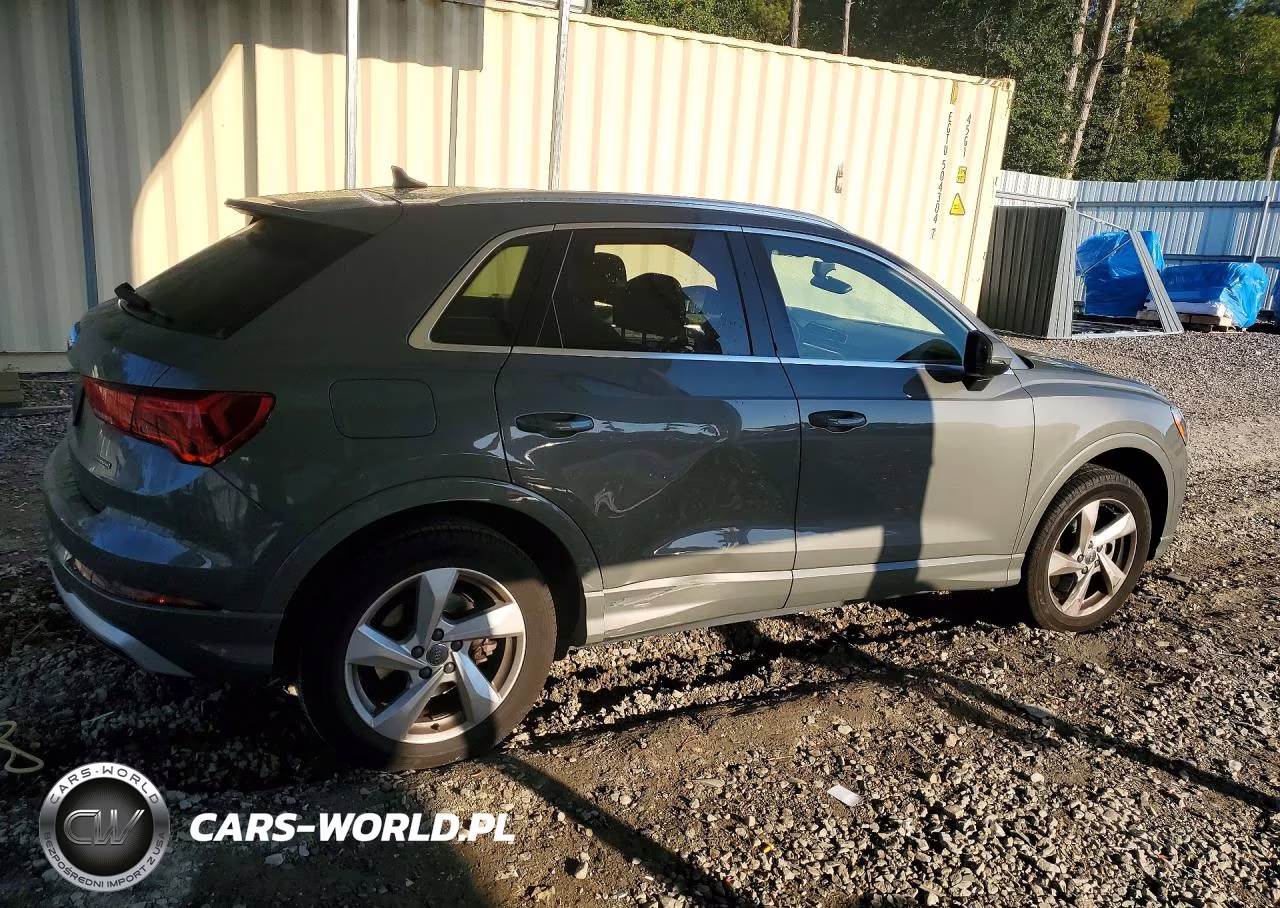 2020 Audi Q3 Premium VIN:WA1AECF34L1102547 - 3