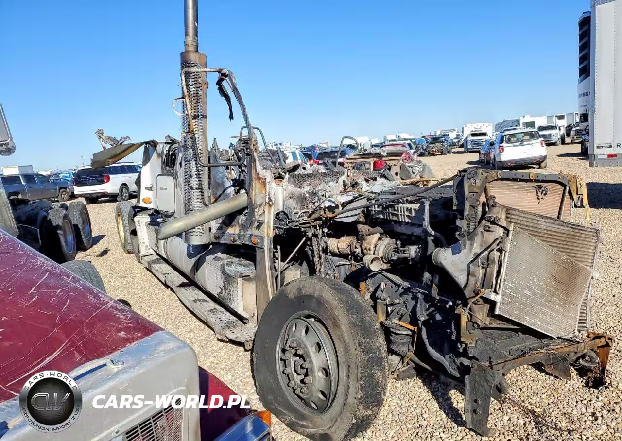 2010 Freightliner Coronado Semi Truck