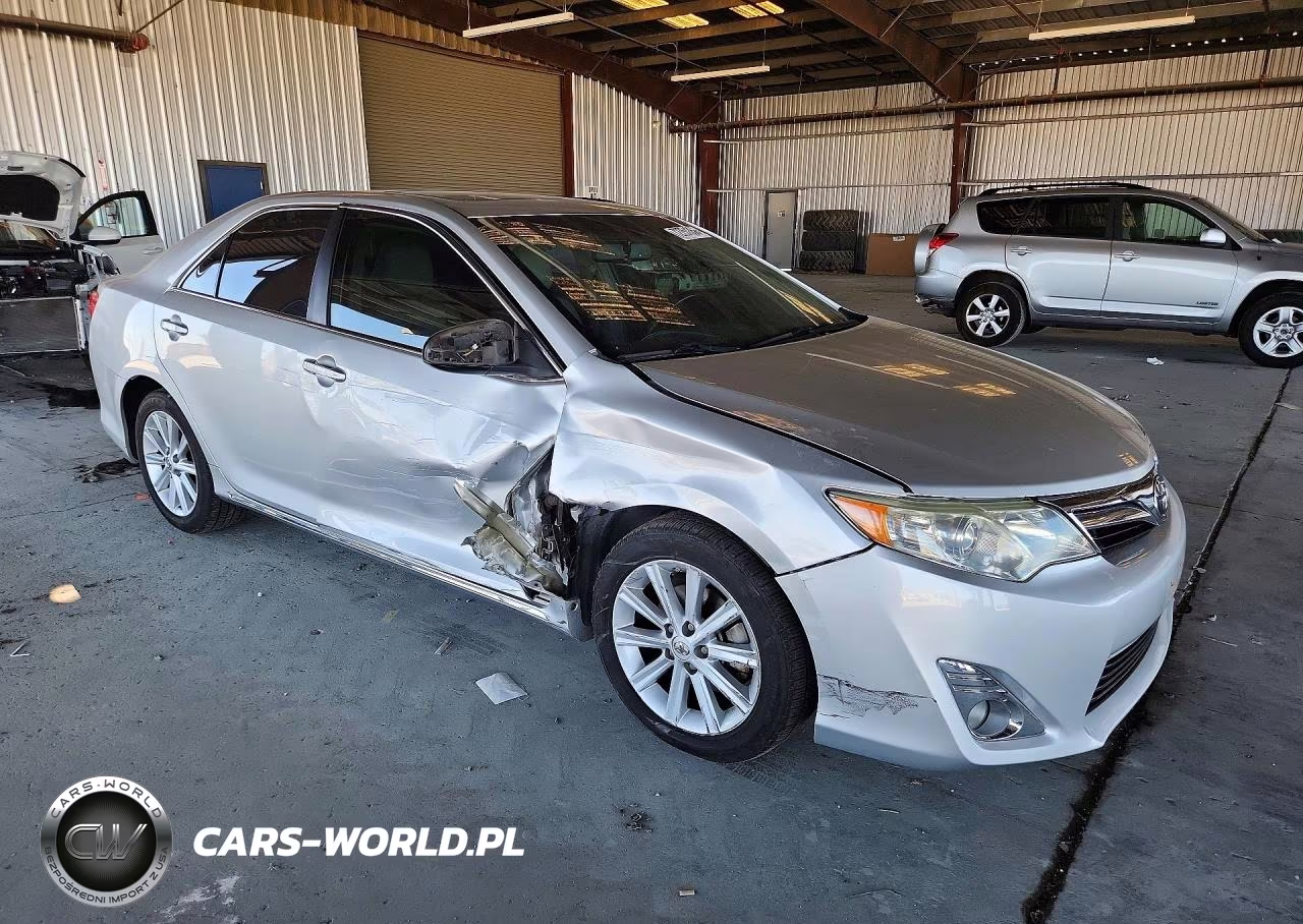 2013 Toyota Camry Xle VIN:4T4BF1FK5DR334059 - 4