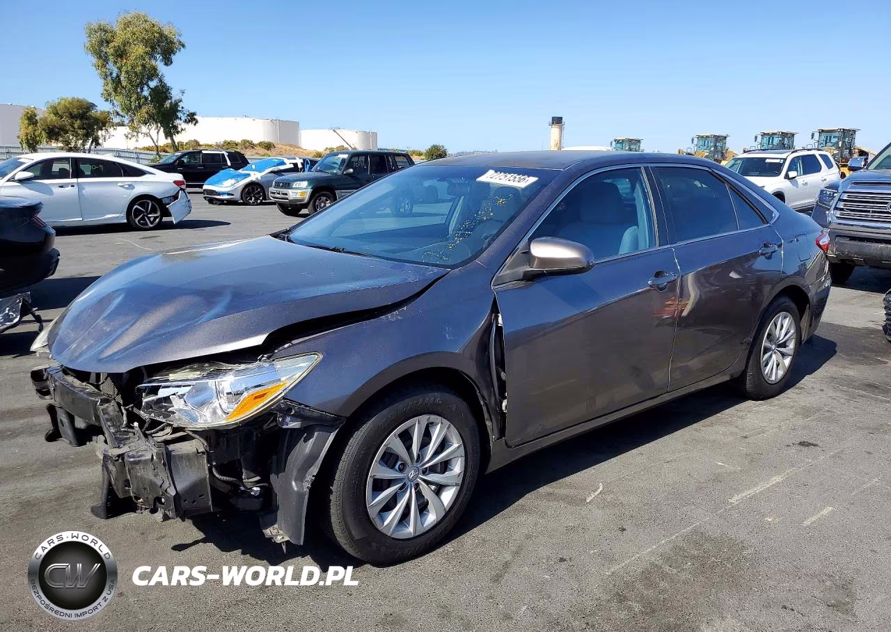 2015 Toyota Camry Le