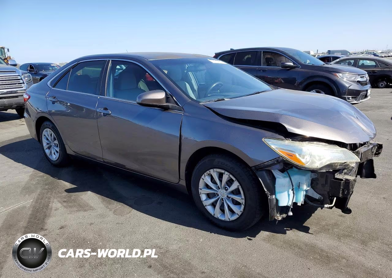2015 Toyota Camry Le VIN:4T1BF1FK2FU969379 - 4