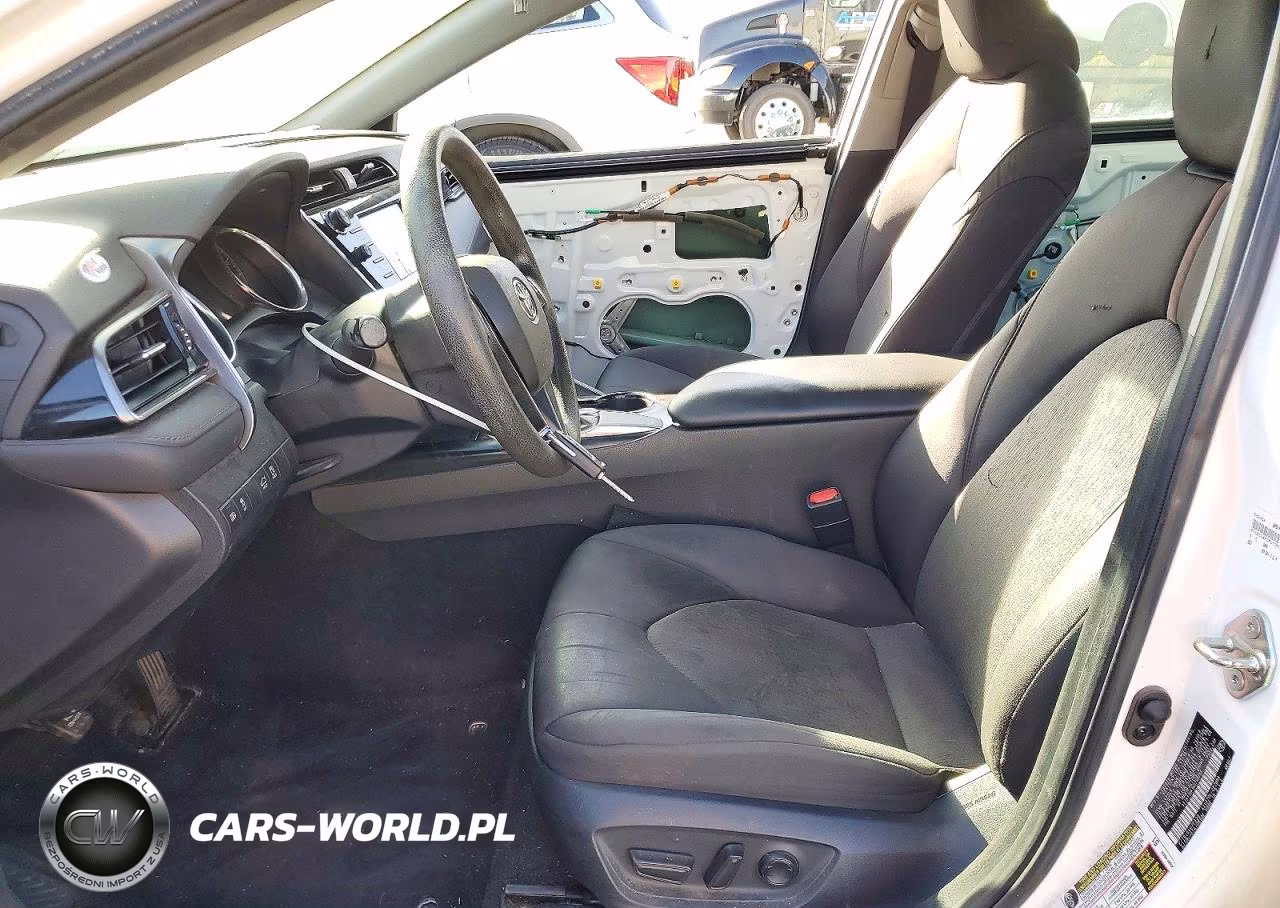 2019 Toyota Camry Le VIN:4T1B11HK1KU709755 - 7