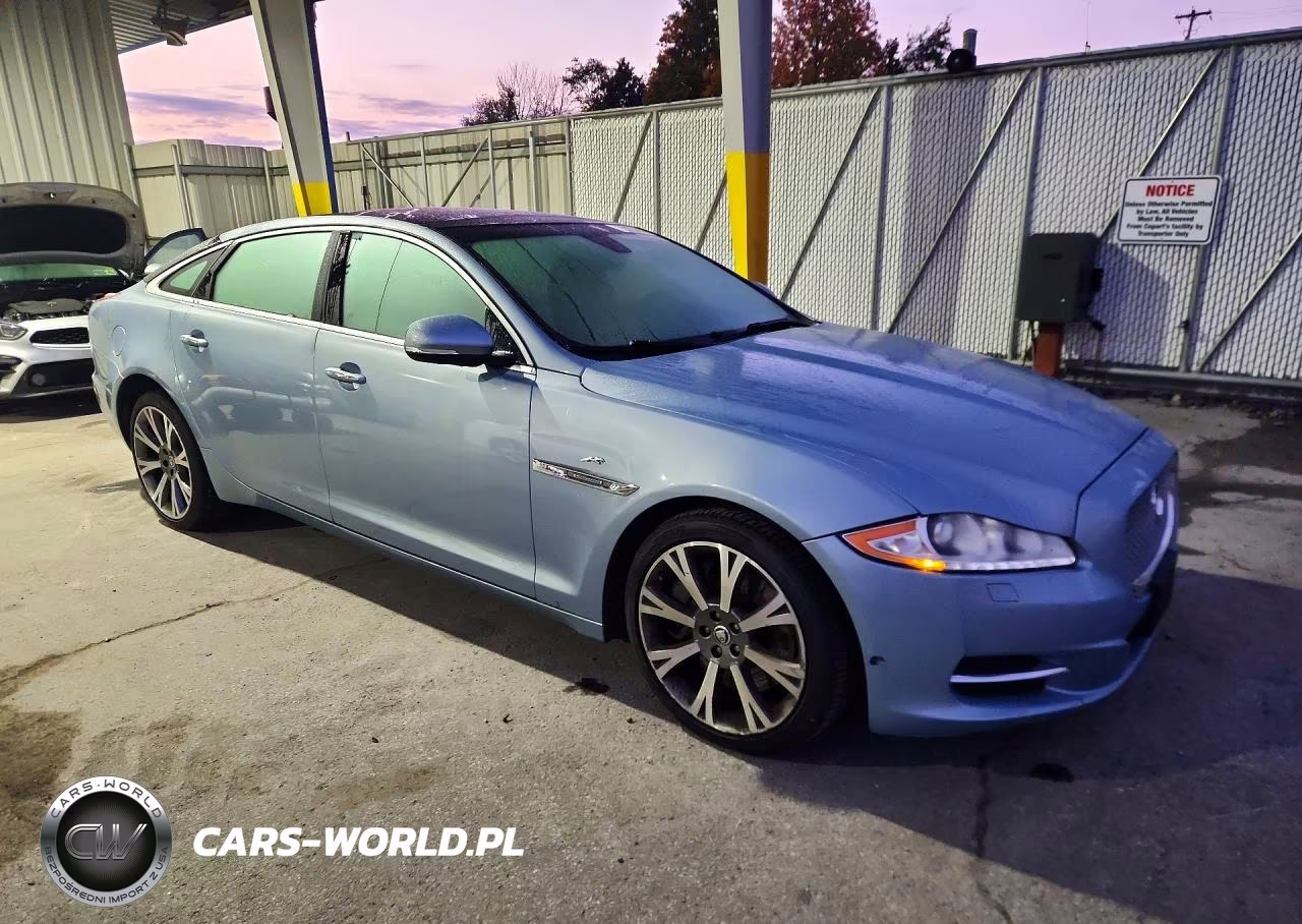 2010 Jaguar Xjl Portfolio VIN:SAJWA2GE2AMV00323 - 4