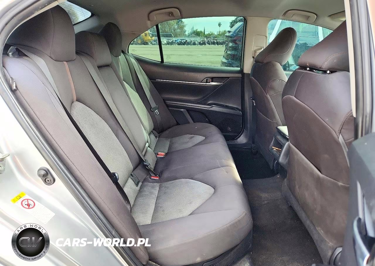 2019 Toyota Camry Le VIN:4T1B31HK7KU007689 - 10